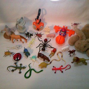 Toys, Figurines, Hand Puppet, Wind-Ups:  Bundle: (28)